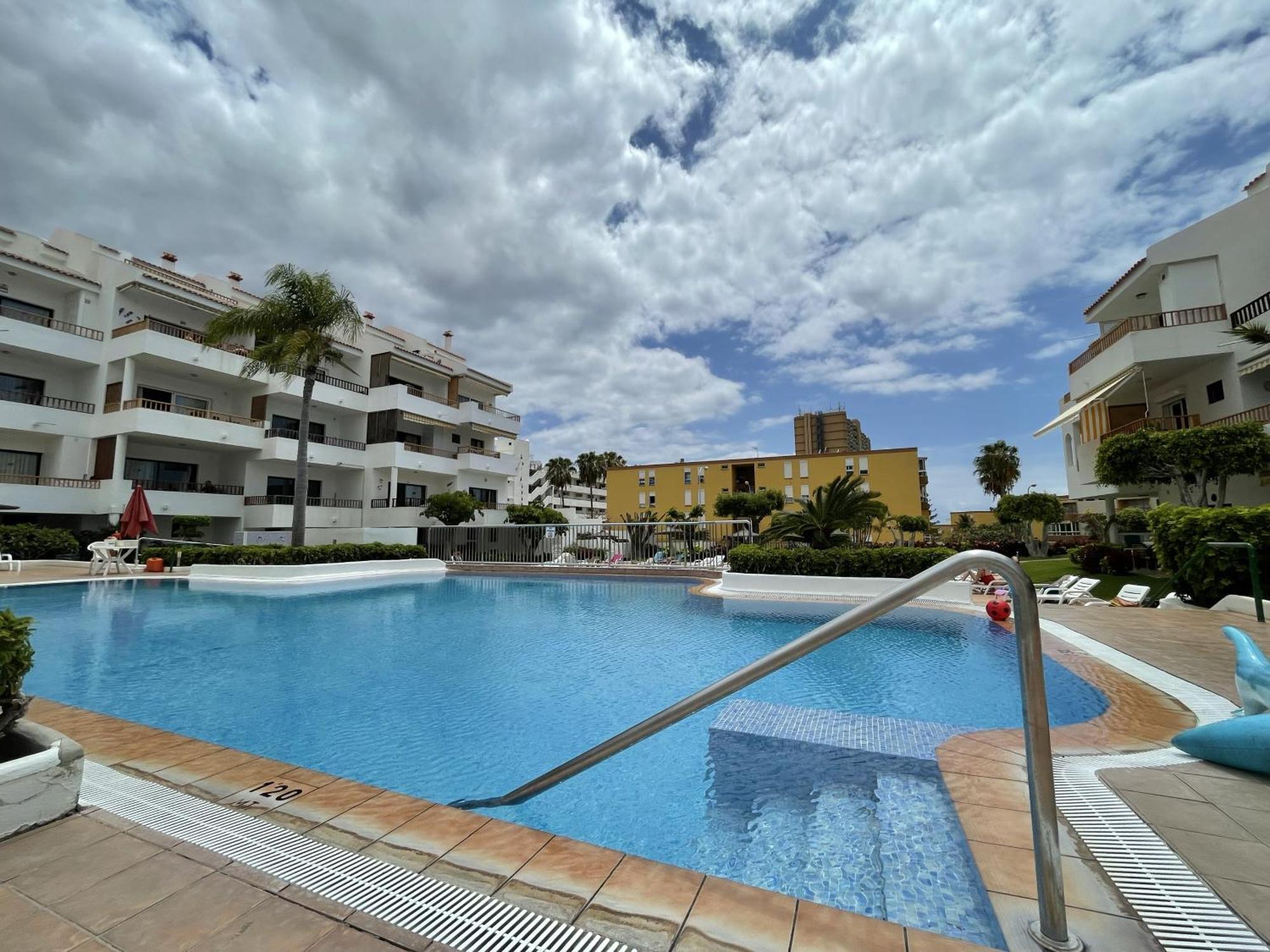 Апартаменты Pool Views Terrace Лос Кристианос Экстерьер фото