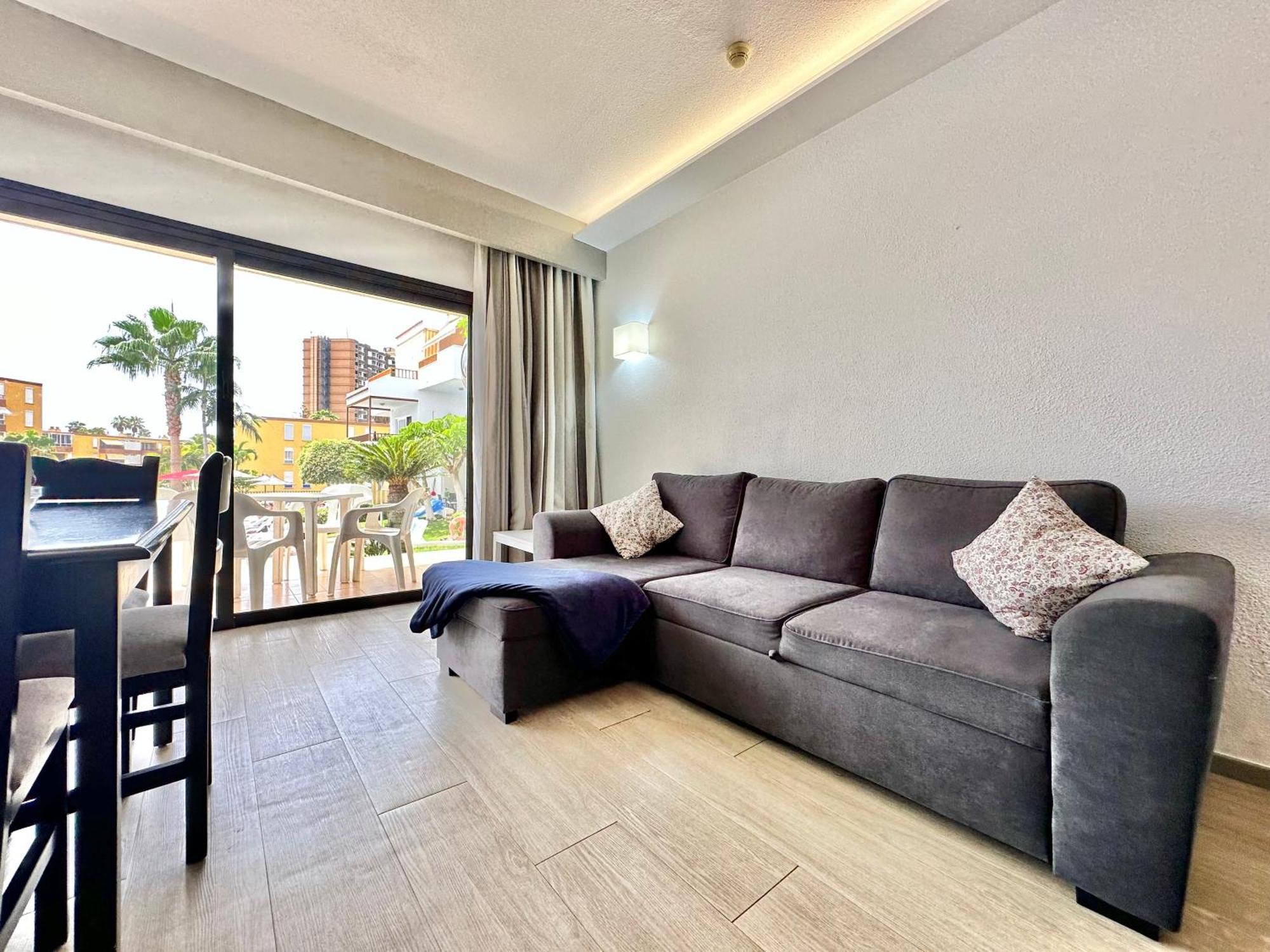 Апартаменты Pool Views Terrace Лос Кристианос Экстерьер фото
