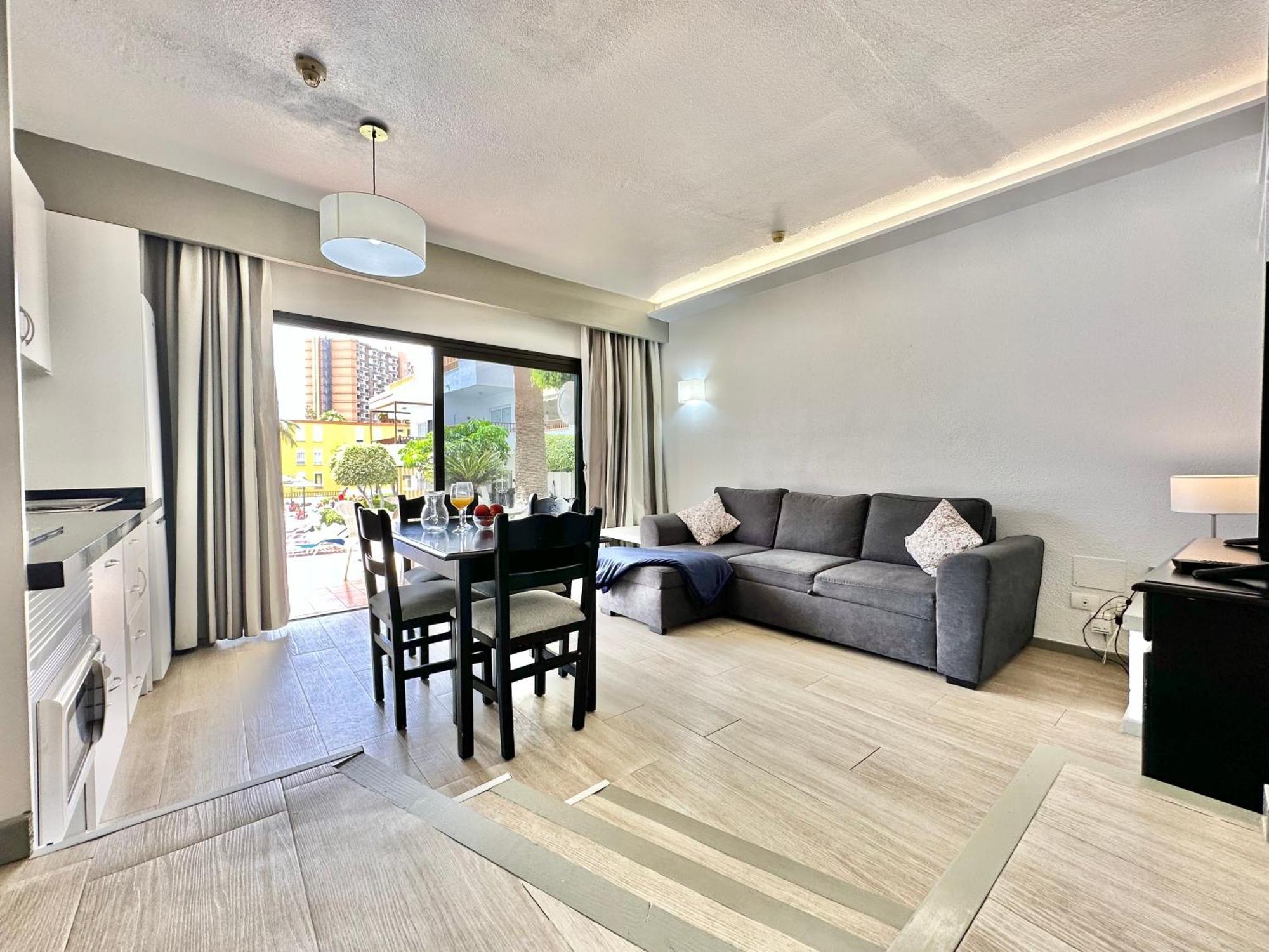 Апартаменты Pool Views Terrace Лос Кристианос Экстерьер фото
